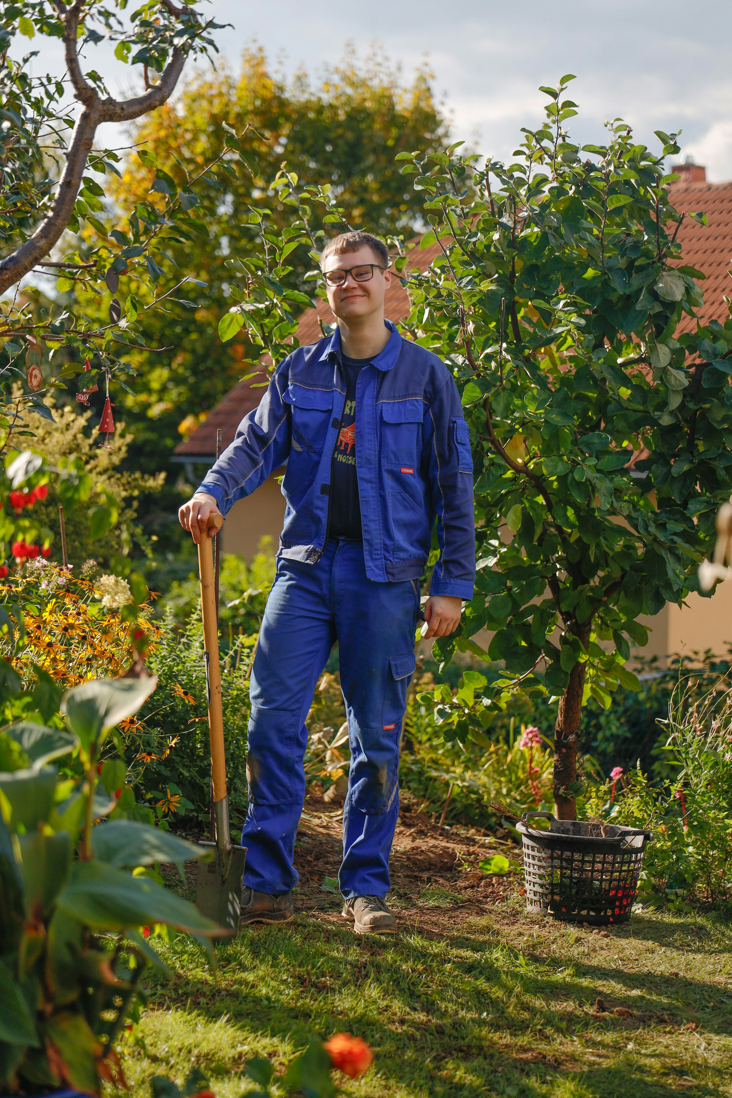 Landscaper at work, representing the broad mix of UK trades Nexa Systems supports
